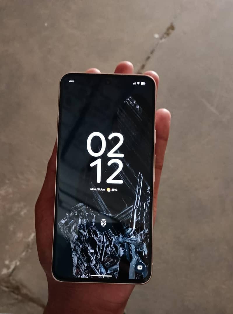 Google Pixel 8 2