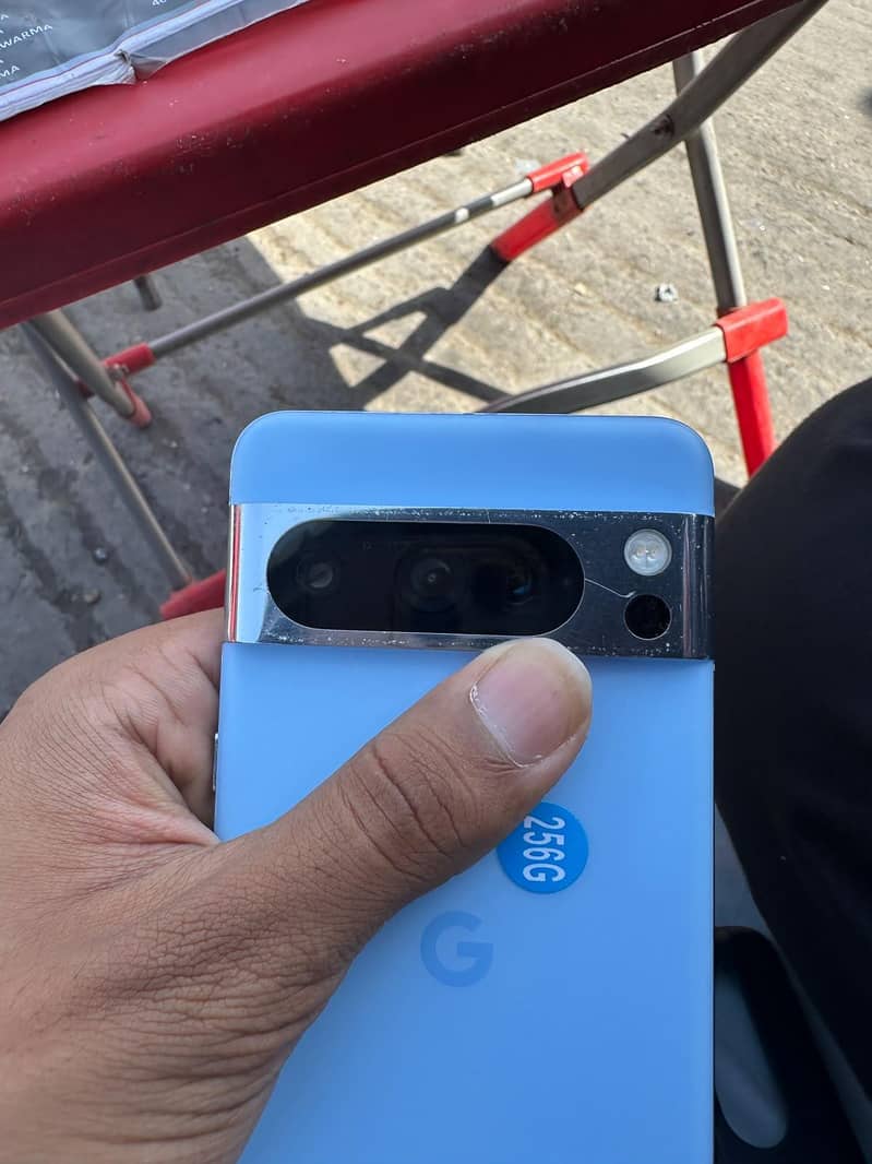 Google Pixel 8 Pro 3