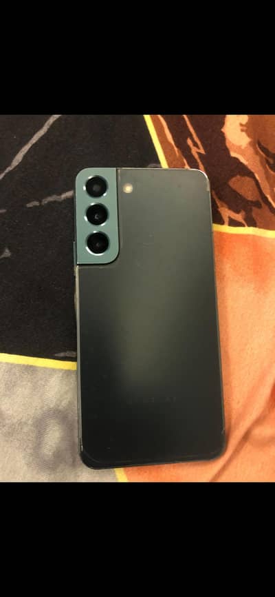 Samsung Mobile S22 9/10