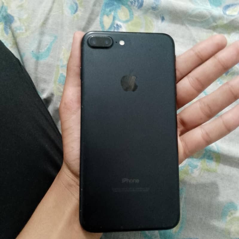 Apple iPhone 7 Plus 0