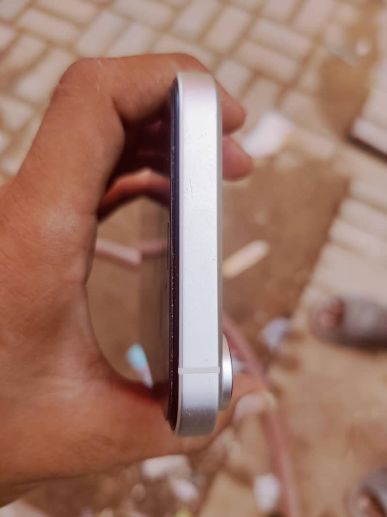 Apple iPhone XR converted 17pro max 5