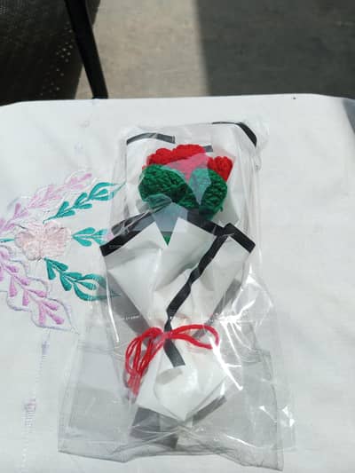 Handmade Crochet Red Rose Bouquet – Beautiful Forever Flower Gift