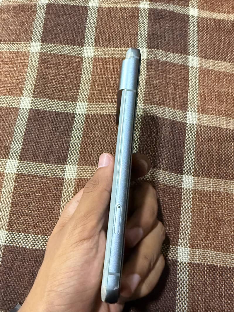 Google Pixel 8 5