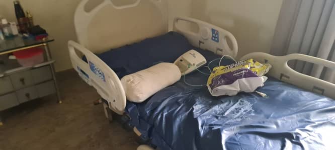 Hill-Rom Fully Electric Hospital Bed – Adjustable Medical Bed