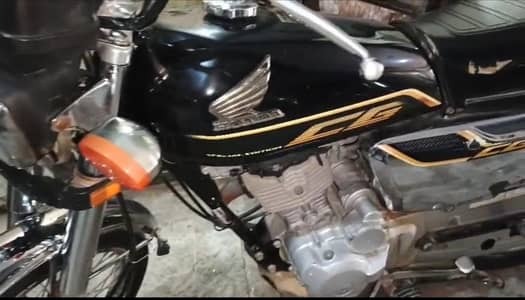 Honda 125 model 2021 self . limited edition in black