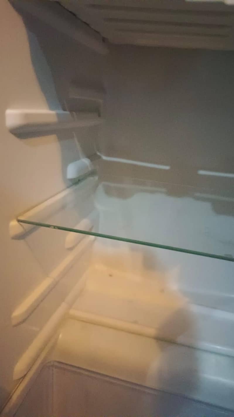 mini fridge 0