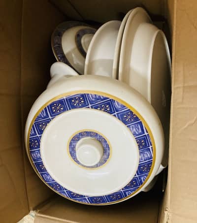 Melamine 23 piece **Pickup Karachi No Delivery**