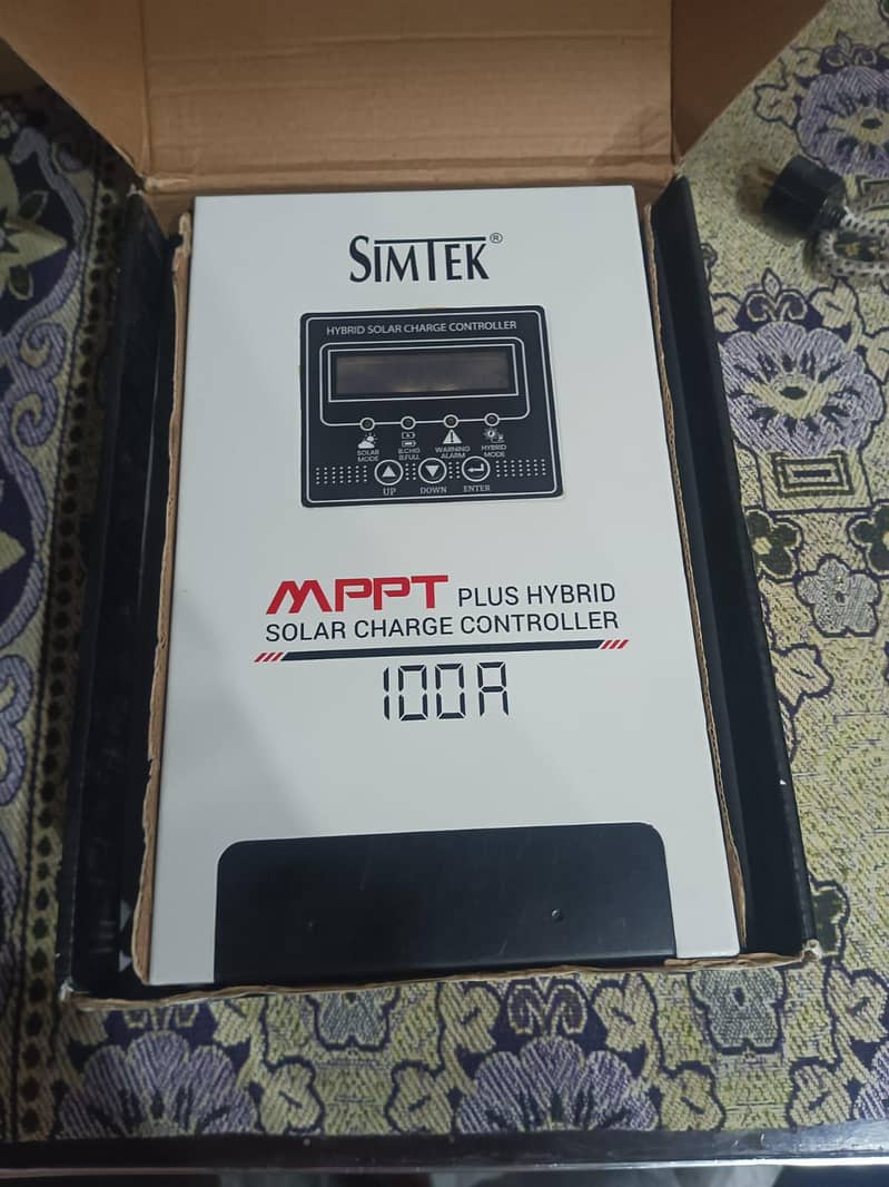 simtek MPPT 100A 0