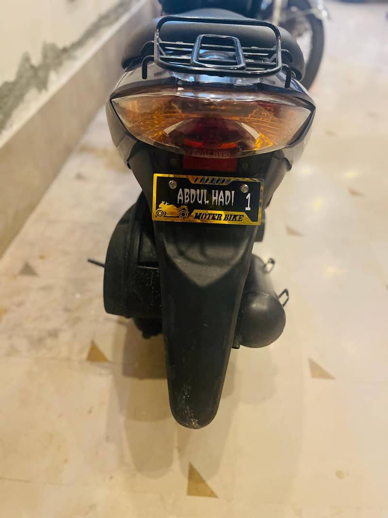 Scooty 5