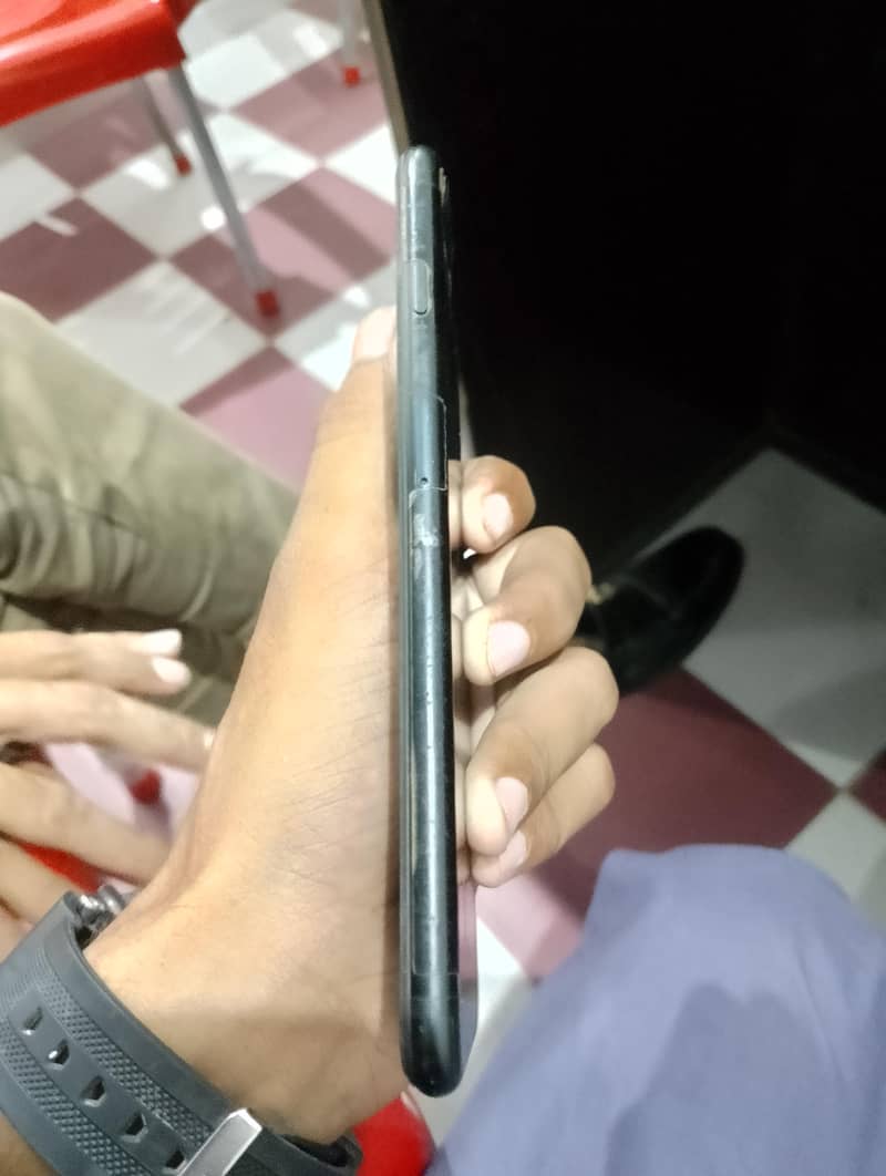 Apple iPhone 7 Plus 1