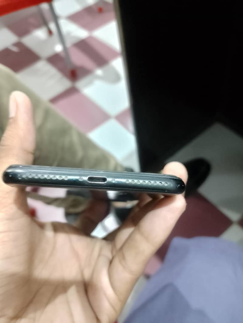 Apple iPhone 7 Plus 2