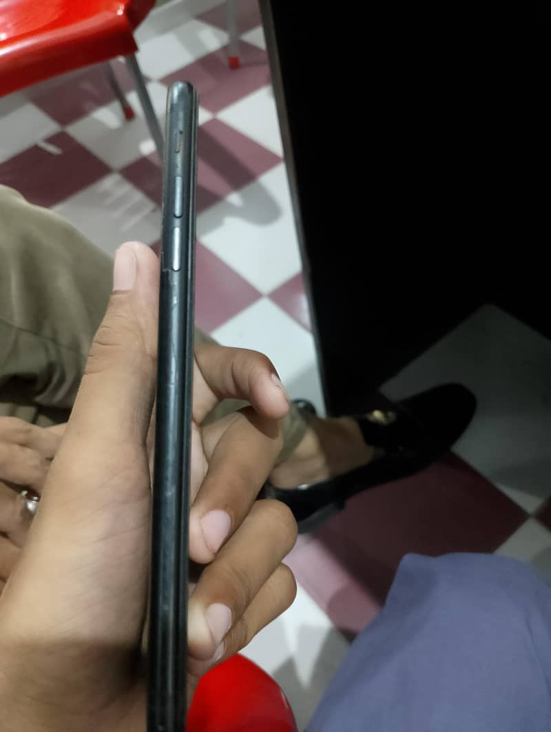 Apple iPhone 7 Plus 4