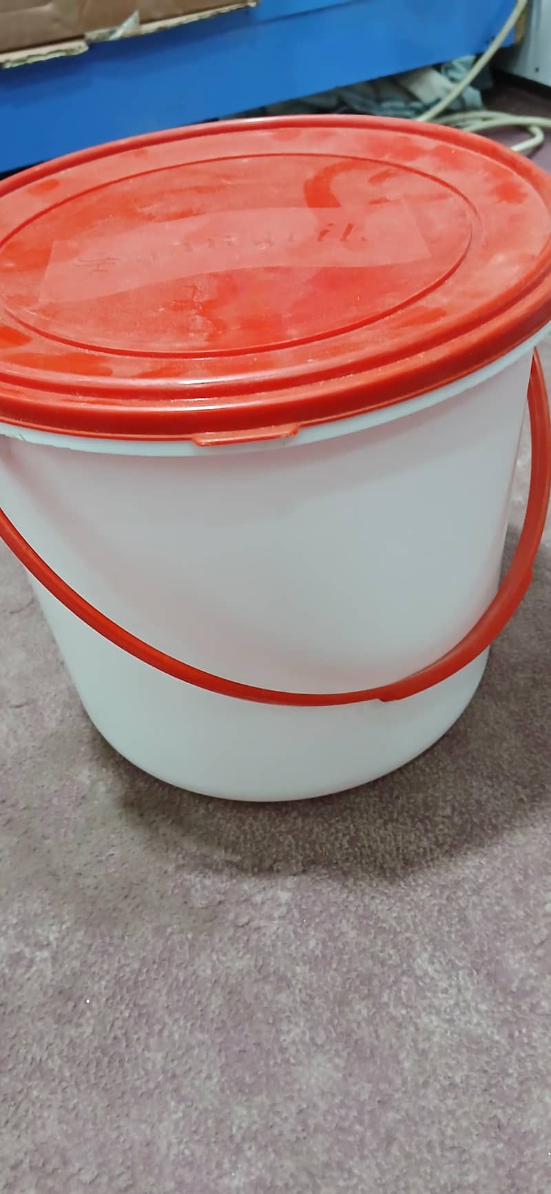 Empty buckets 2