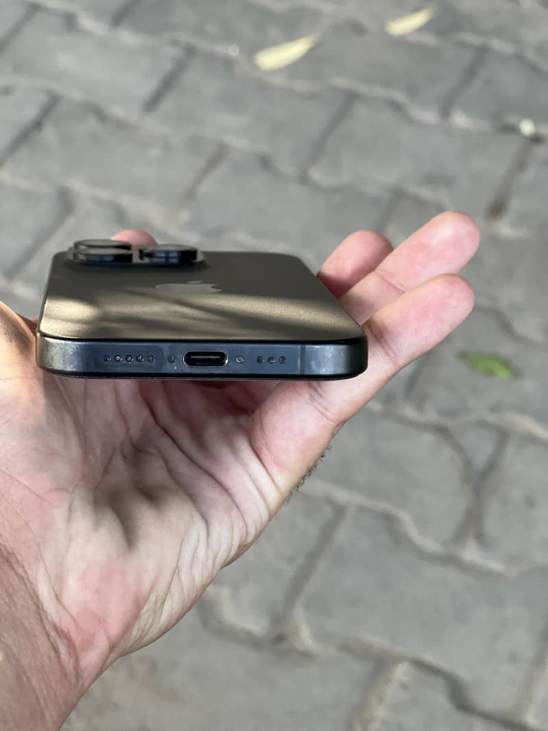 Apple iPhone 15 Pro 1