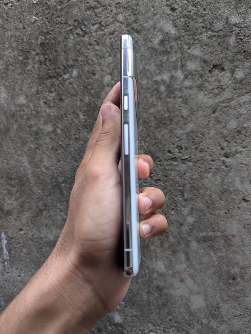 Google Pixel 7 Pro 4