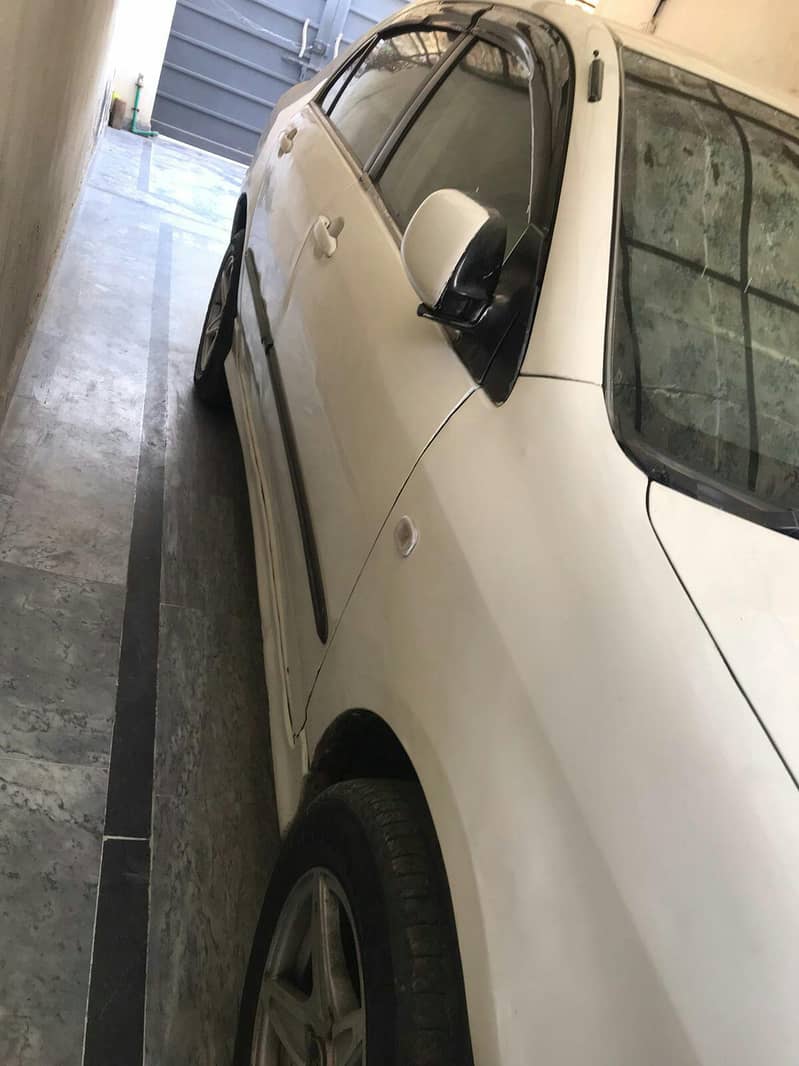 Corolla SE Saloon Automatic 2002 2