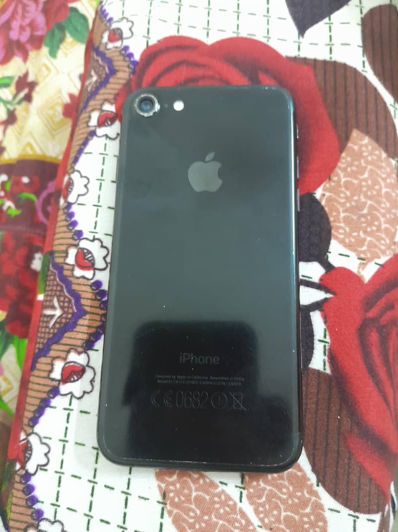 Apple iPhone 7 4
