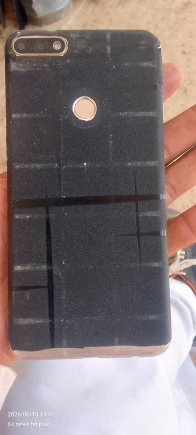 Mobile for sal  Honor 7c  Urgent