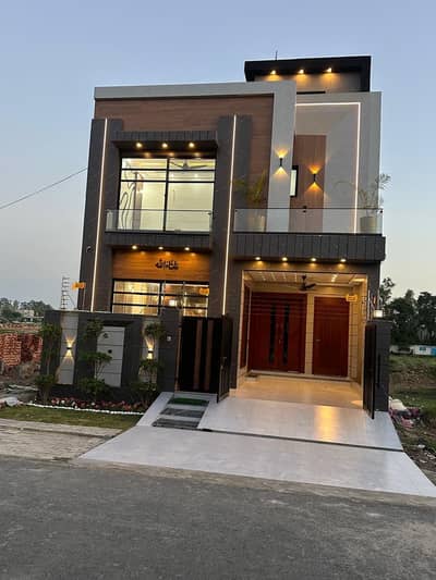 BB block 5 marla house Man 100 feet road available for sale