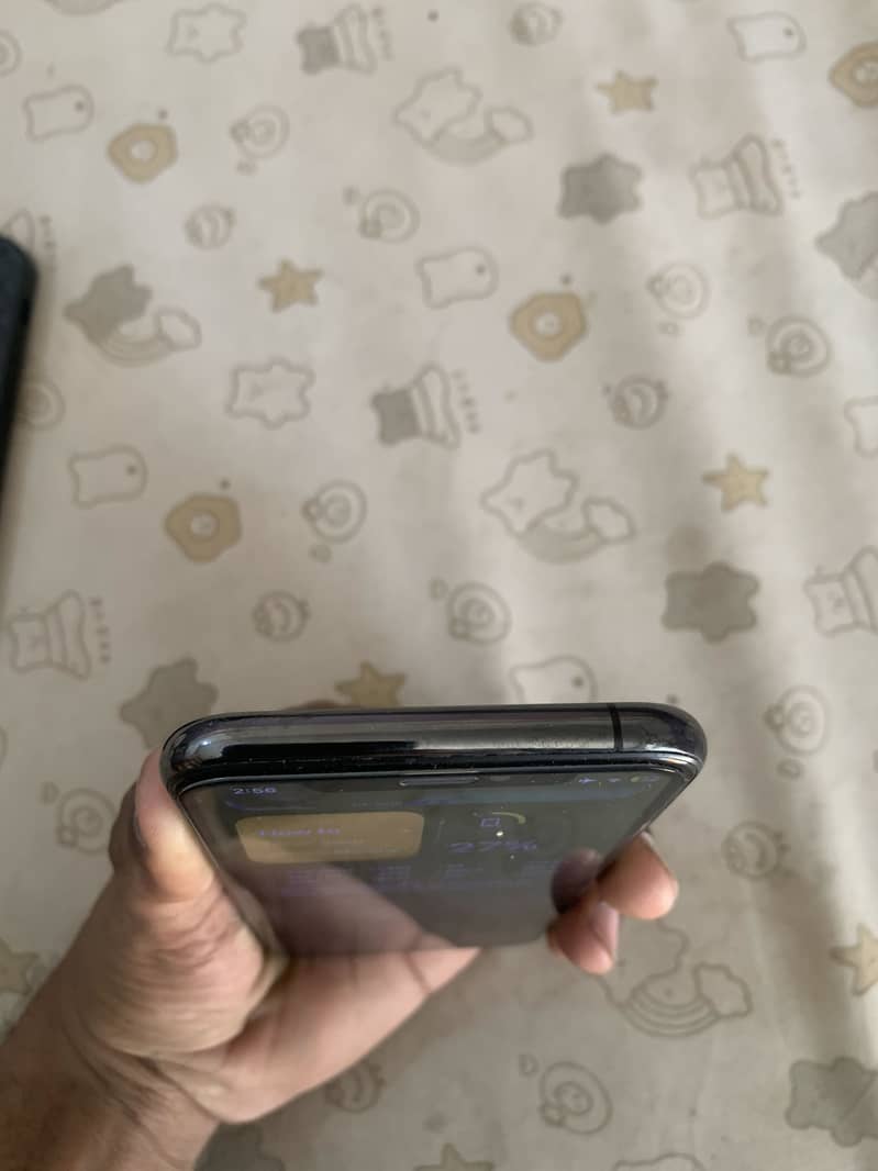 Apple iPhone 11 3