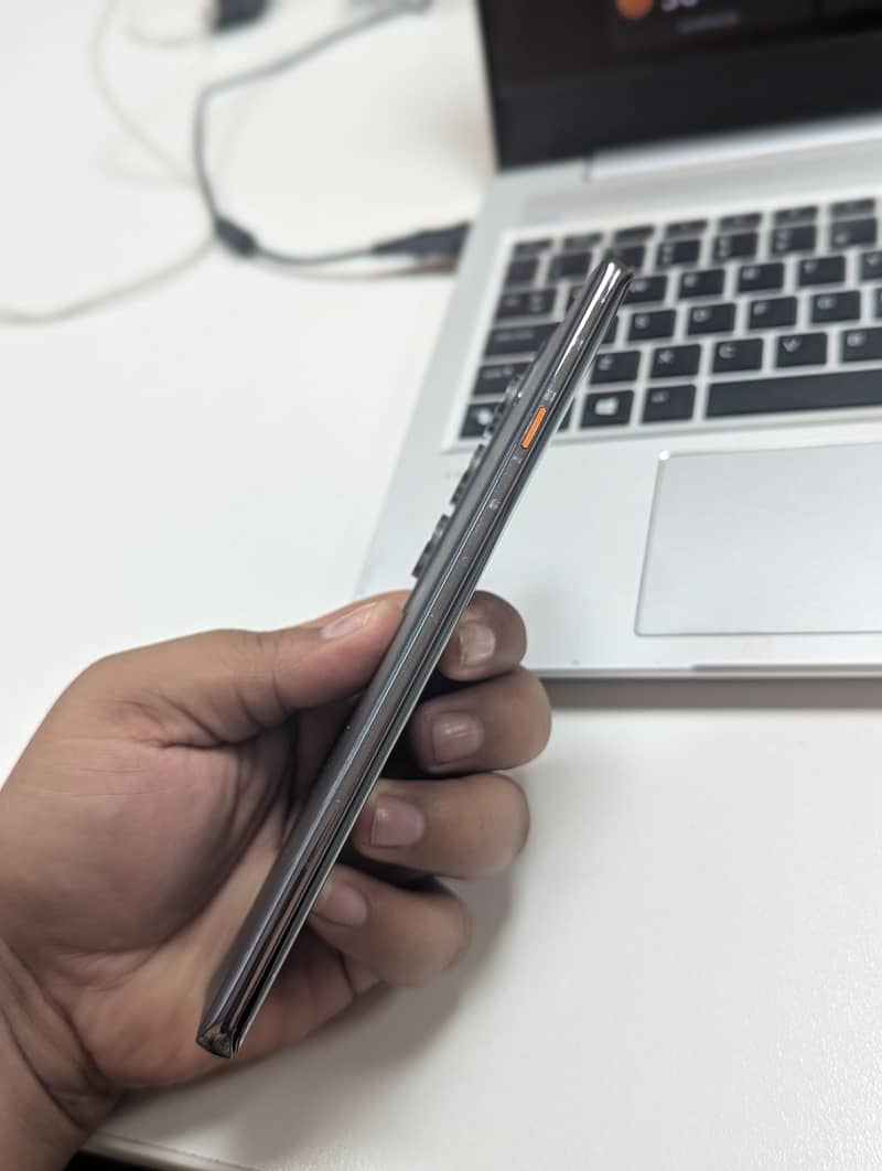 Tecno CAMON 40 Pro 1
