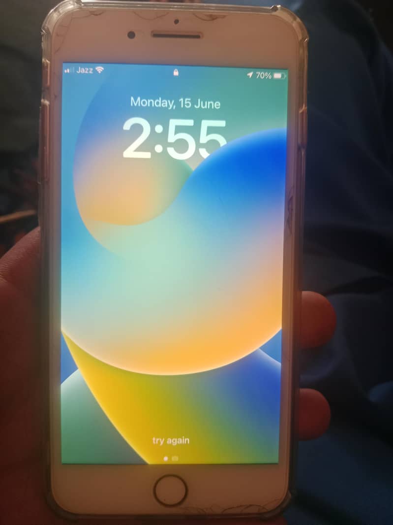 Apple iPhone 8 Plus 3