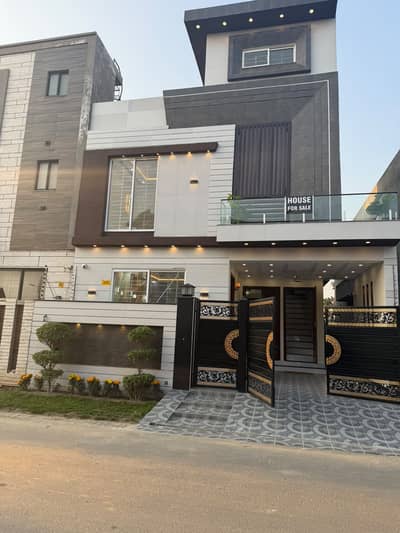 BB block 5 Marla house available for sale