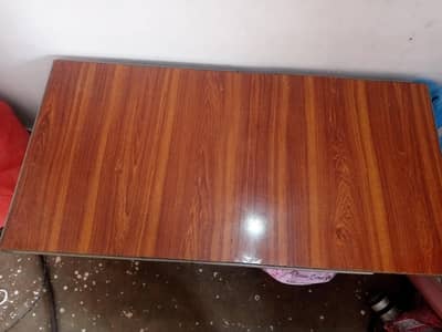 Bari woden table