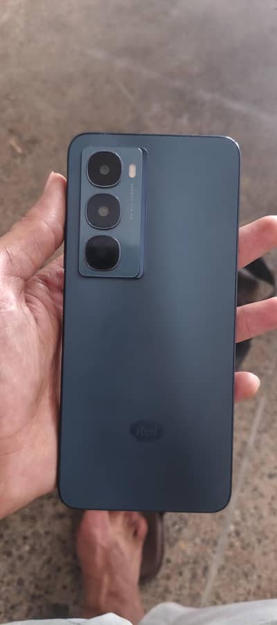 Itel City 100