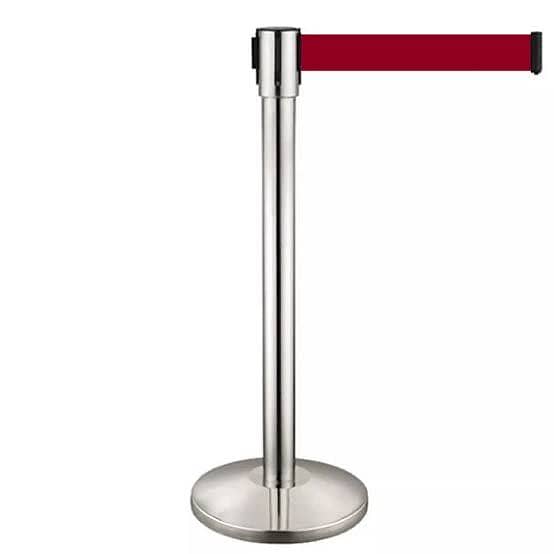 Queue pole with belt 1