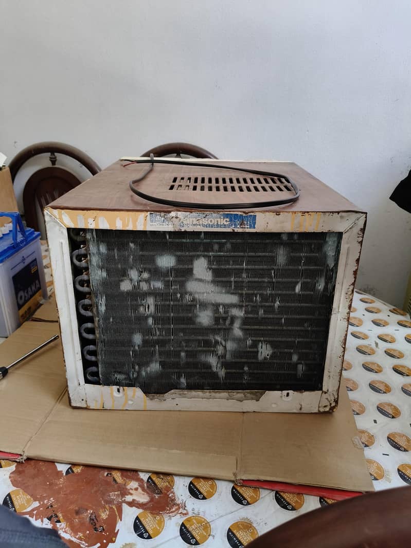 window A/C 1