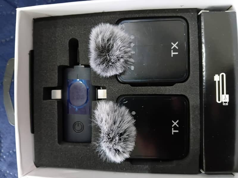 F11-2 wireless microphone 0