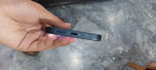 Apple iPhone 14