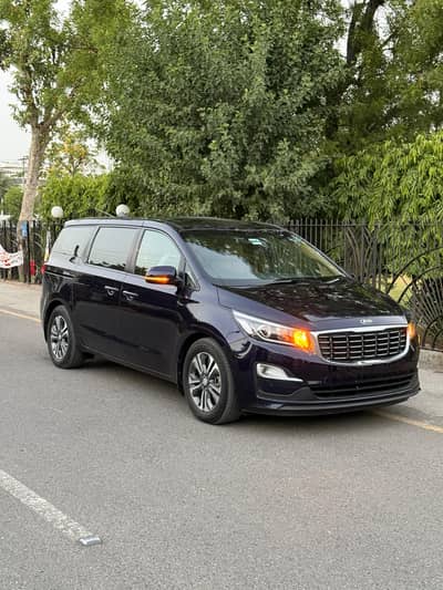 KIA GRAND CARNIVAL 2020