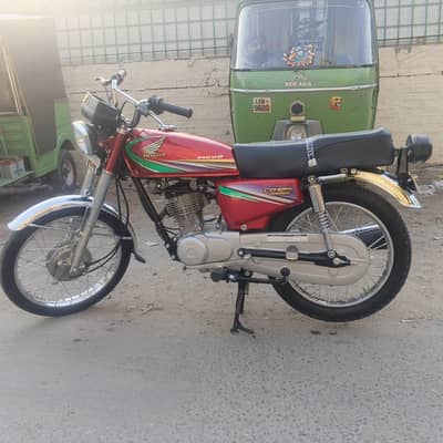 HONDA 125CC Model 14B All ok All documents Clear condition 10/10
