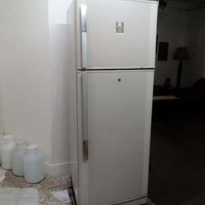 Dawlance freidge and freezer