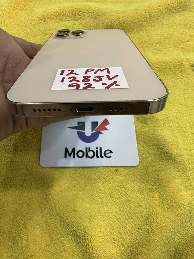 iPhone 12 pro max 4