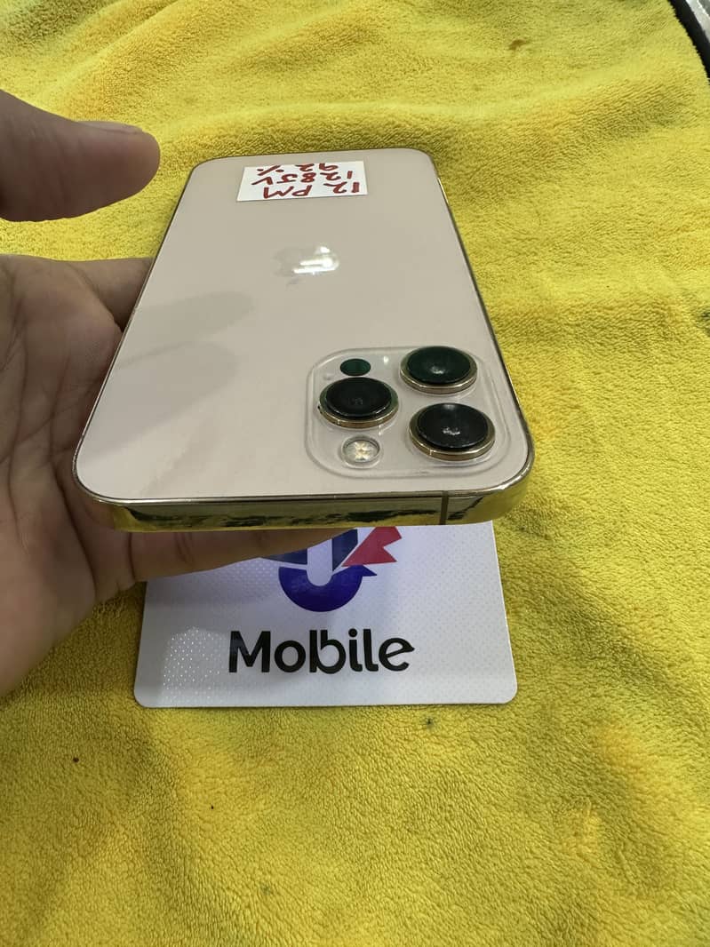 iPhone 12 pro max 5