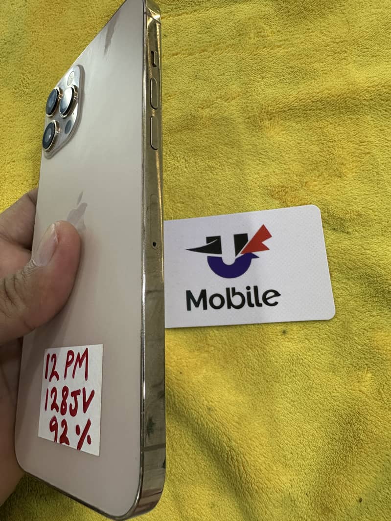 iPhone 12 pro max 7