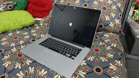Apple Macbook Pro (i7 4th Qm 16GB 512GB 15 Inch Retina Display)