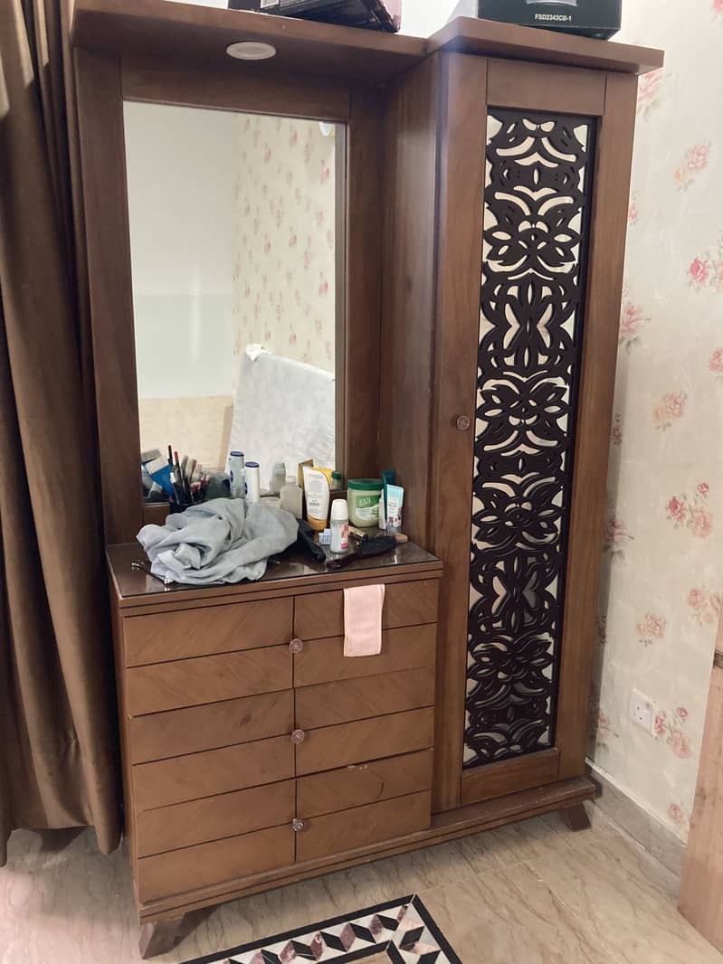 Dressing table 1