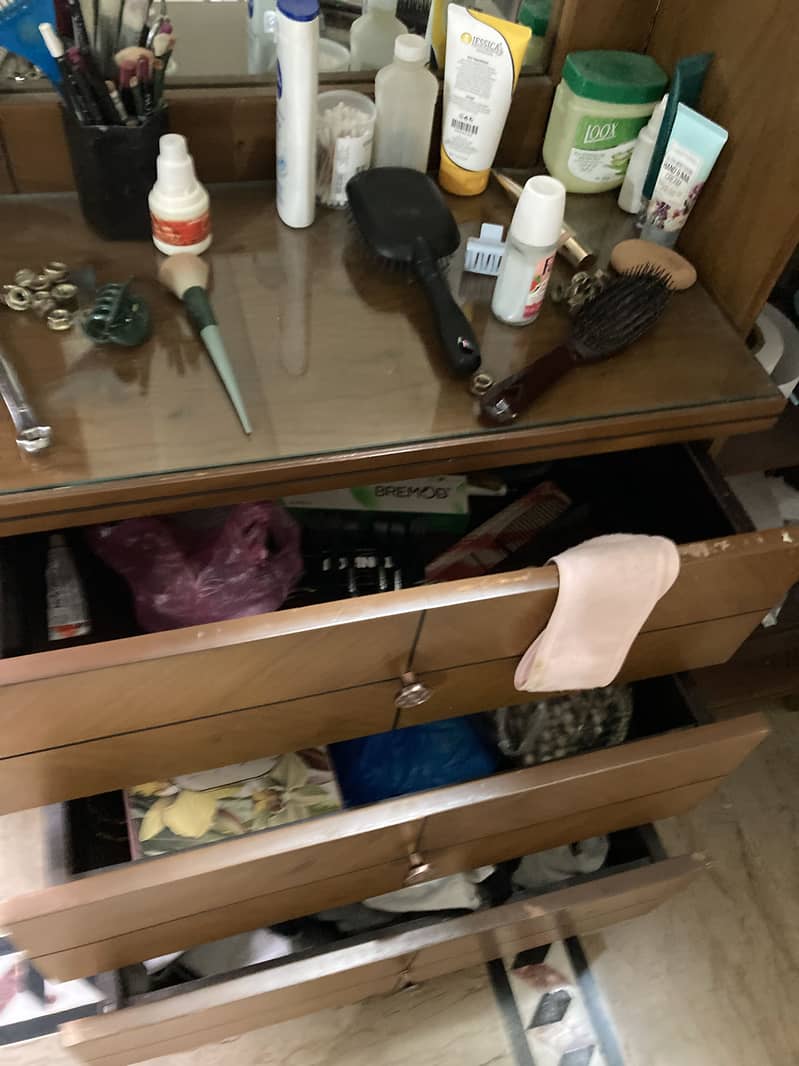 Dressing table 2