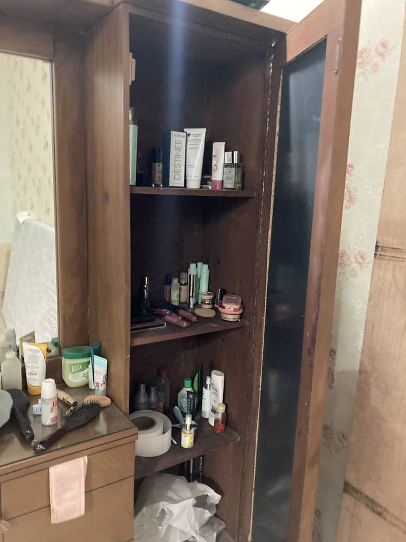 Dressing table 3