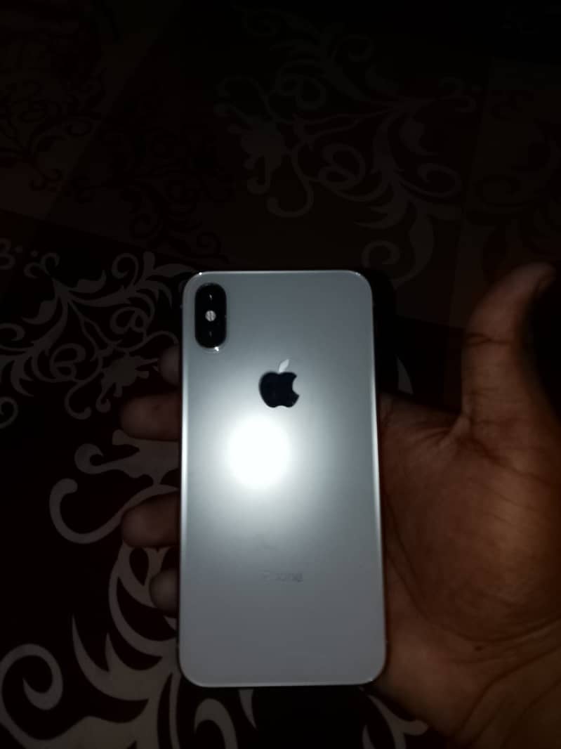 Apple iPhone X 5