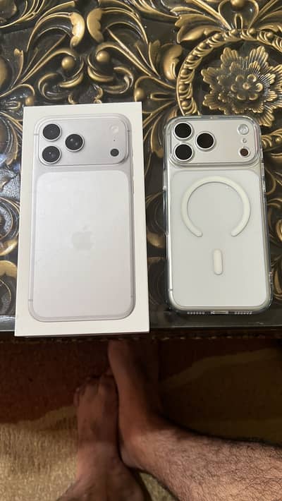 iPhone 17 pro max 512 gb silver factory unlock