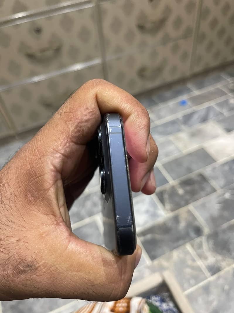 Apple iPhone 15 Pro 7
