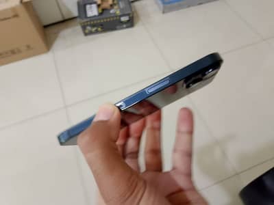 Apple iPhone 14