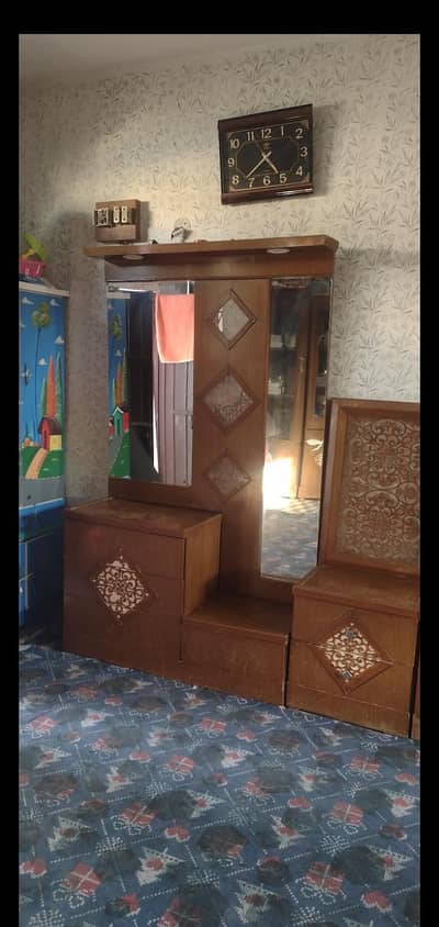 bed, side tables and dressing table for urgent sale in very reasonable