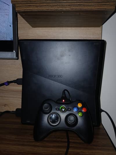 XBOX 360 SLIM / 176 games