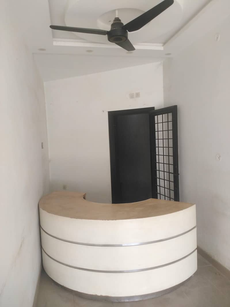 Customer Counter Table 0